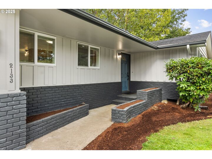 Property Photo:  2133 Jeppesen Acres Rd  OR 97401 