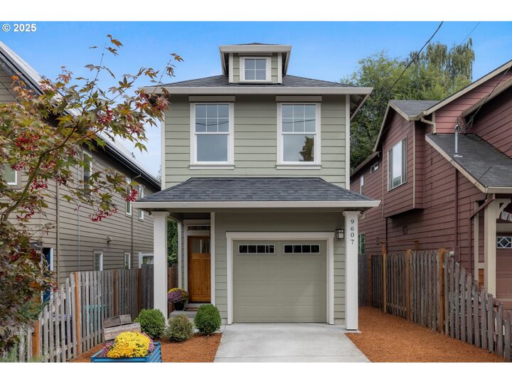 Property Photo: 9607 N Pier Park Pl OR 97203