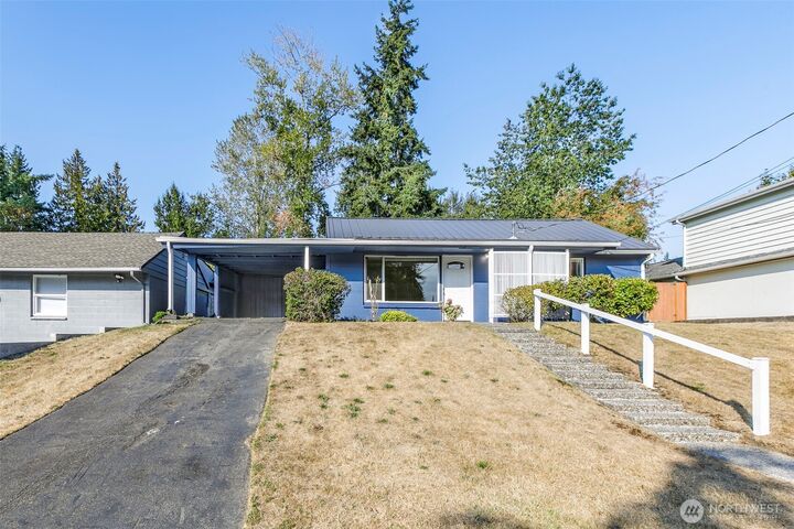 Property Photo:  23208  55th Avenue W  WA 98043 