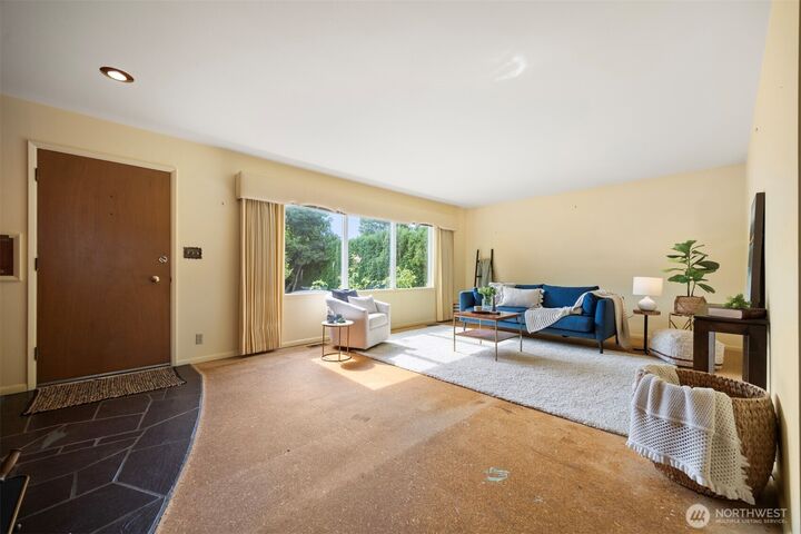 Property Photo: 1508 E Maplewood Avenue WA 98225