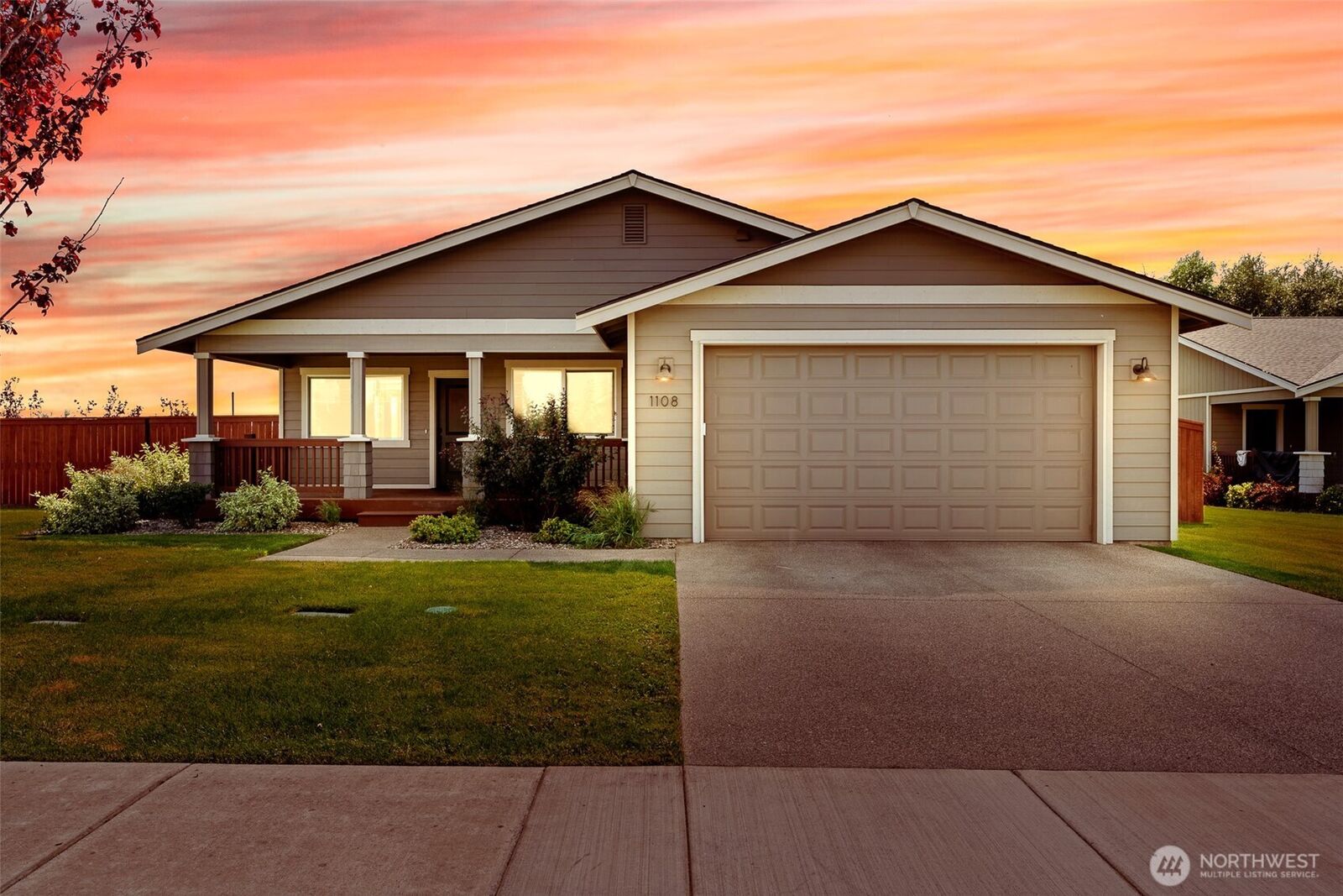 Property Photo: 1108 E Twilight Lane WA 98926