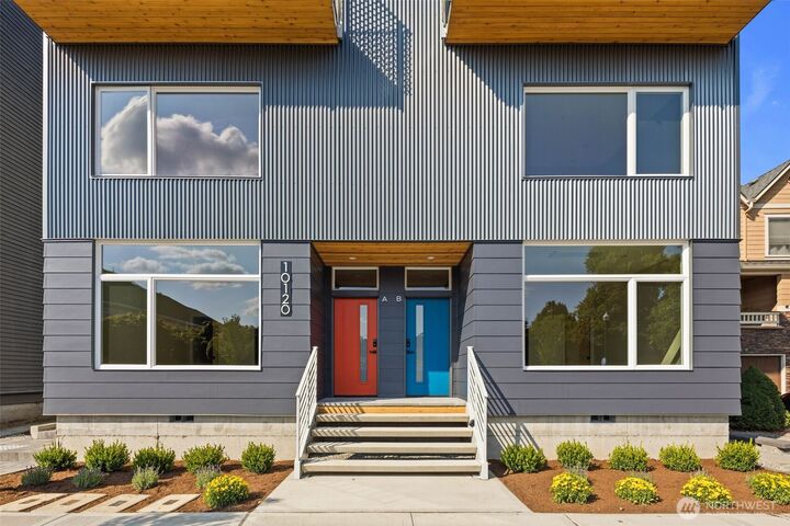 Property Photo:  10120 NE 185th Street C  WA 98011 