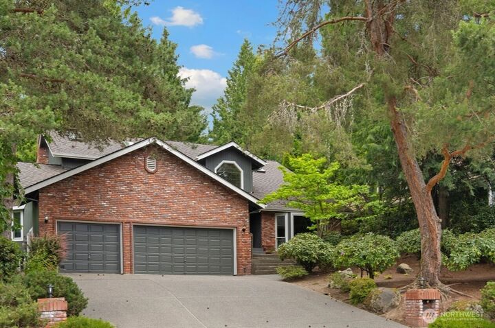 Property Photo: 14210 207th Place NE WA 98077