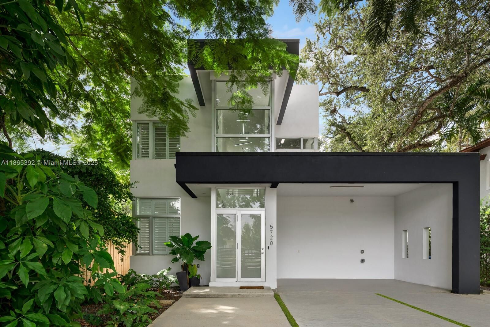 Property Photo:  5720 SW 24 St  FL 33155 
