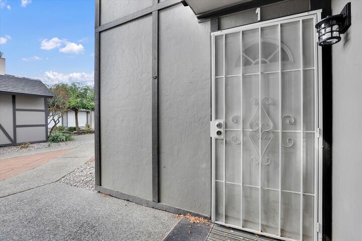 Property Photo:  312 E Weile Ave 1  WA 99208 