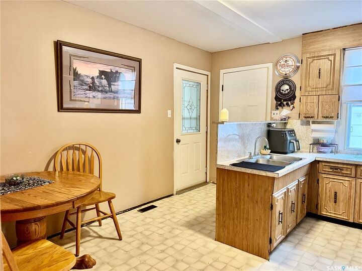 Photo de la propriété:  98 4th Avenue  SK S0K 2A0 