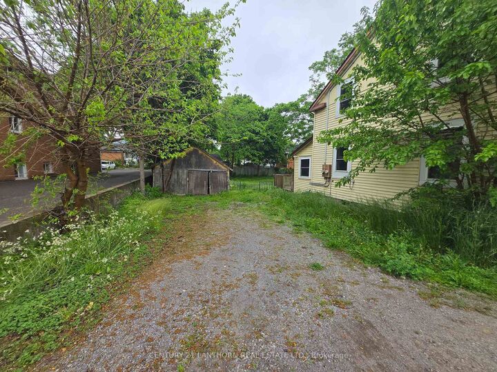 Property Photo: 188 Dundas Street W ON K8V 3R2