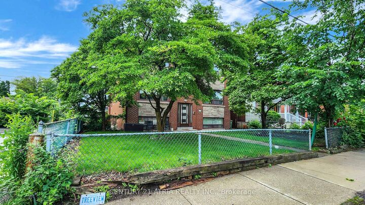 Property Photo:  11 Evans Avenue 6  ON M8Z 1H4 
