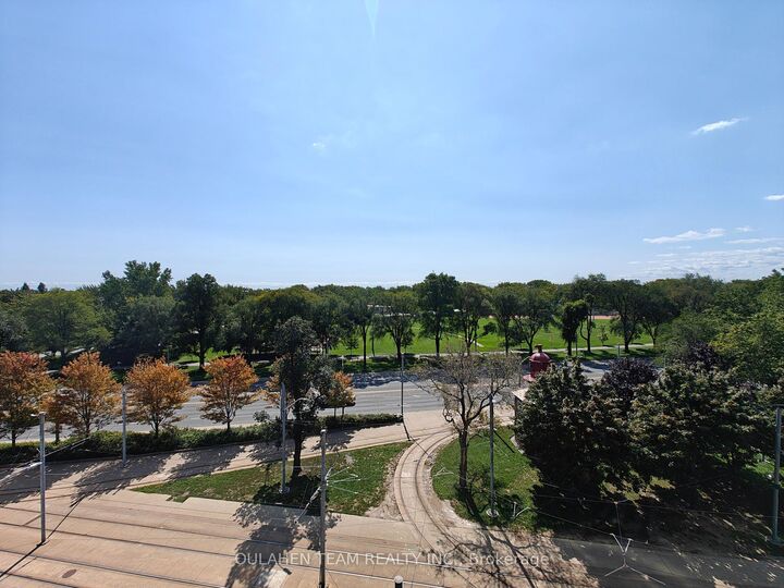 Property Photo:  215 Fort York Boulevard 605  ON M5V 4A2 