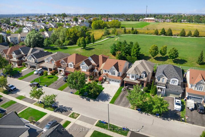 1254 Meath Drive  Oshawa ON L1K 0M7 photo
