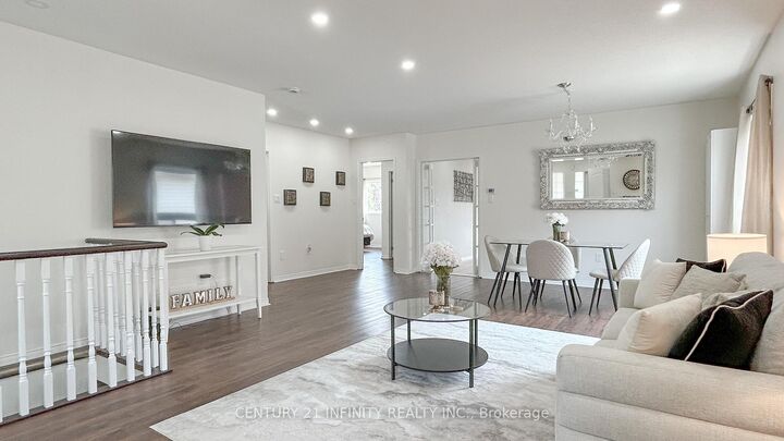 Photo de la propriété:  16 Snell Court  ON L1A 0A6 