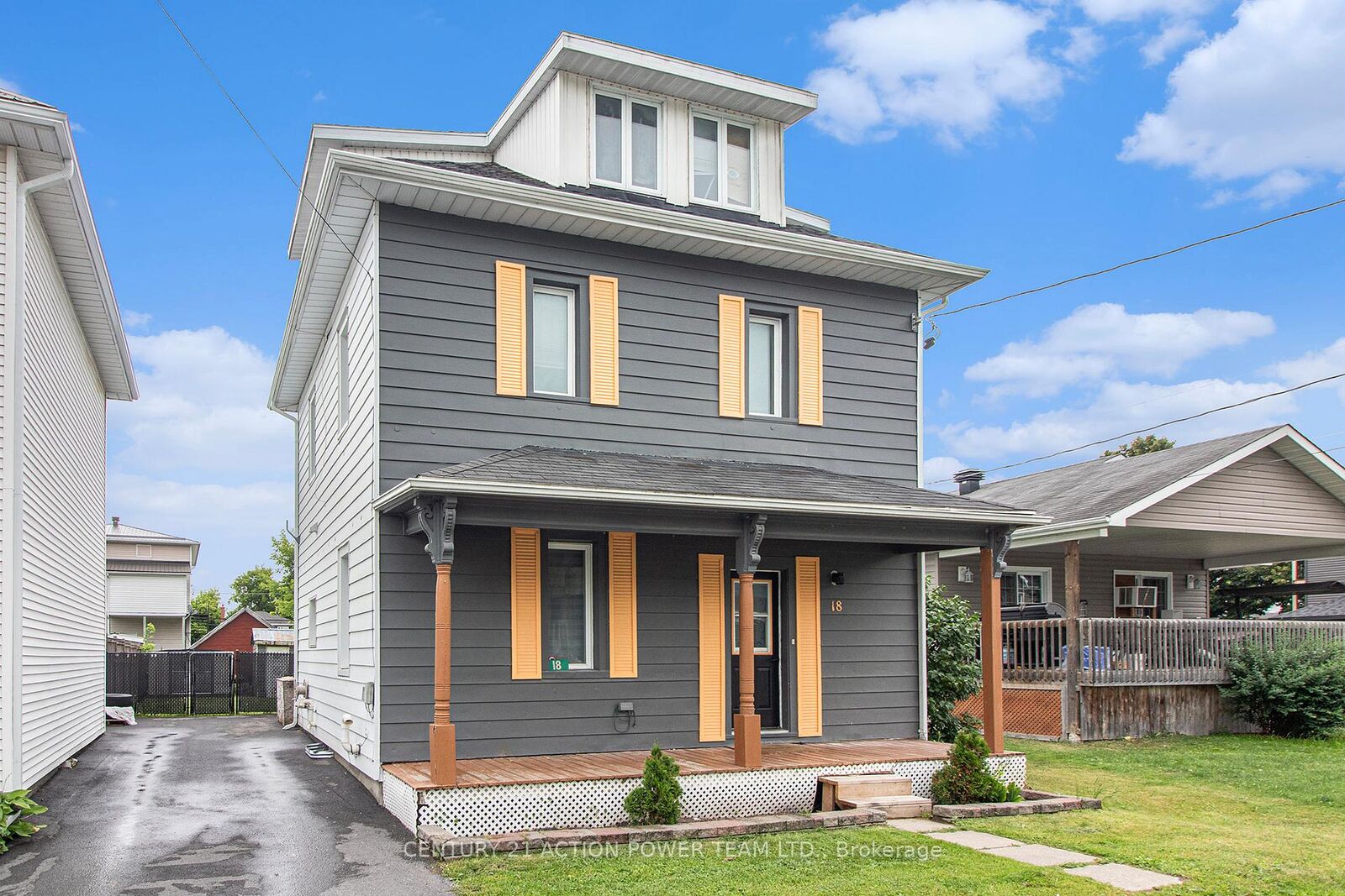Photo de la propriété:  18 George St George St Street W  ON K0A 1R0 