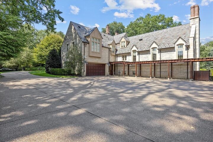 Property Photo: 134 South Dr PA 15238