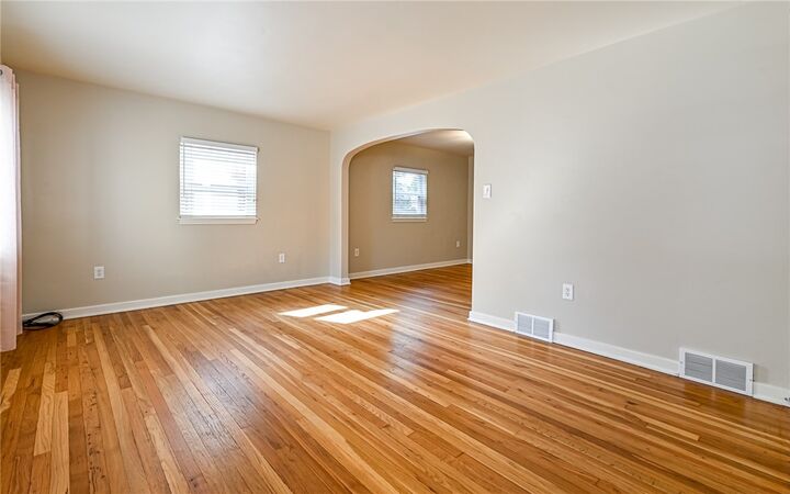 Property Photo:  633 Roosevelt Ave  PA 15202 