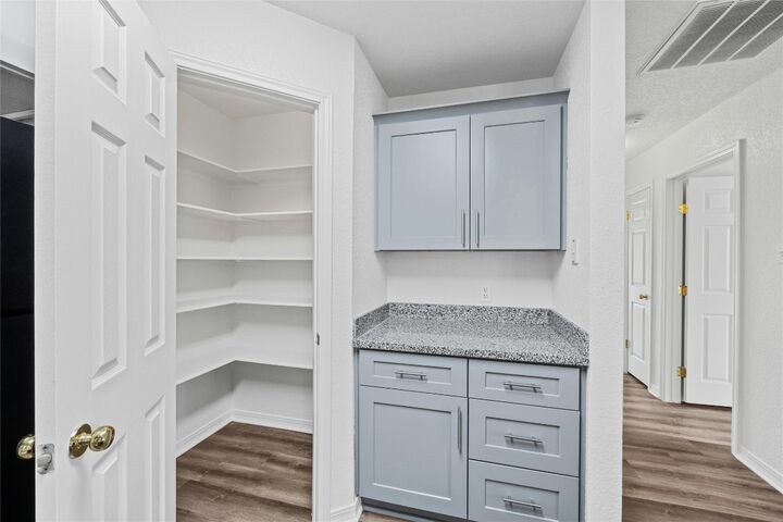 Property Photo: 502 Rockmoor Drive B TX 78628