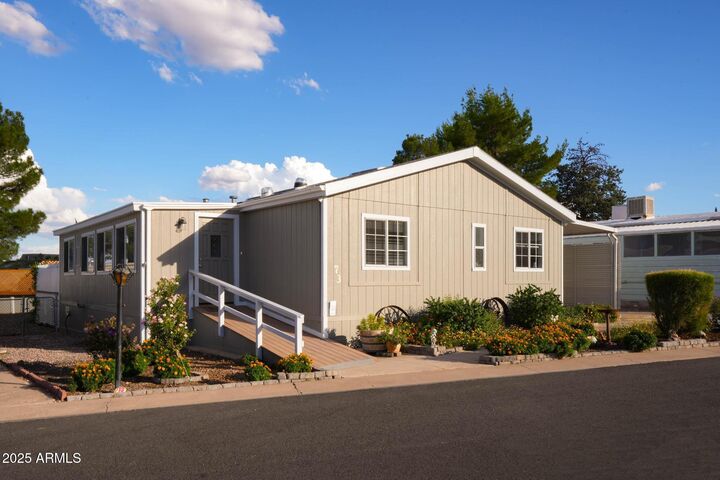 Property Photo: 325 W State Route 89A -- #73 AZ 86326