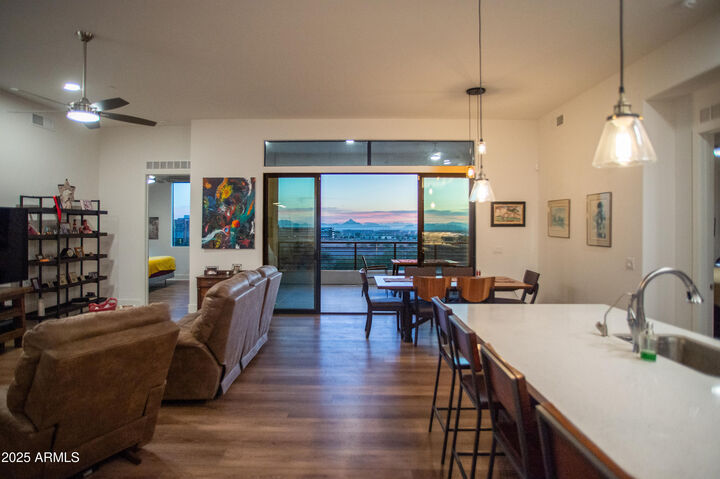 Property Photo:  5250 E Deer Valley Drive 403  AZ 85054 