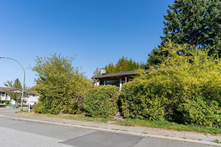 Property Photo: 7946 116A Street BC V4C 5Y4