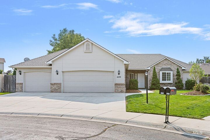 1699 E Summerridge Dr.  Meridian ID 83646 photo