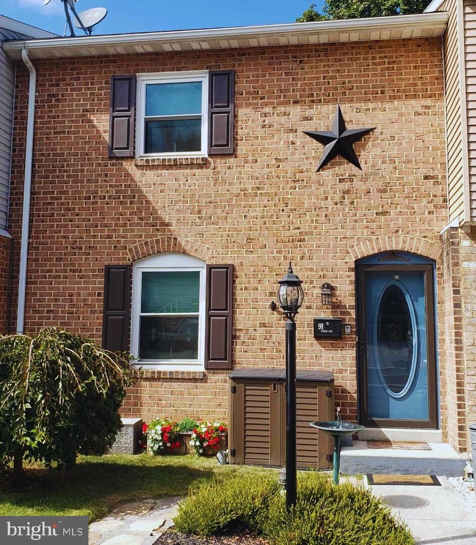 Property Photo:  91 Queen Avenue  PA 17025 