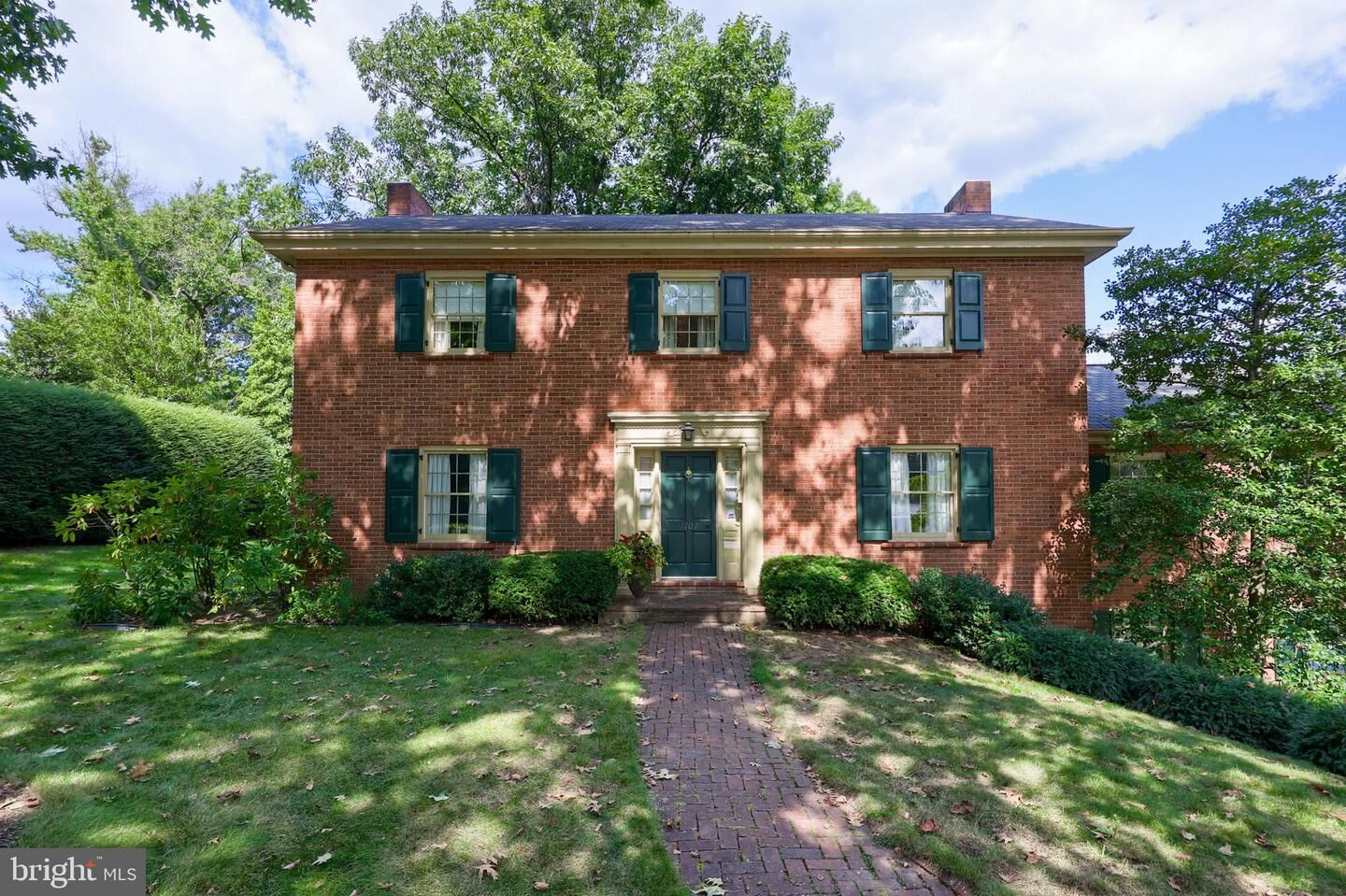 Property Photo:  1107 W Main Street  PA 17522 