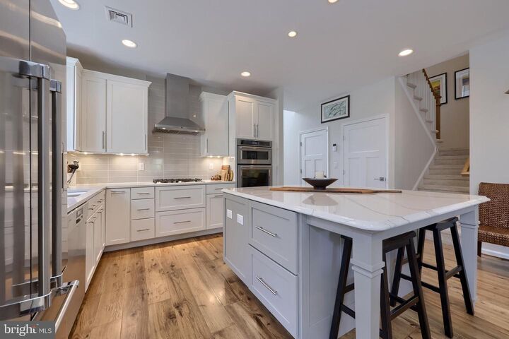 Property Photo:  464 Resolution Drive  PA 17543 
