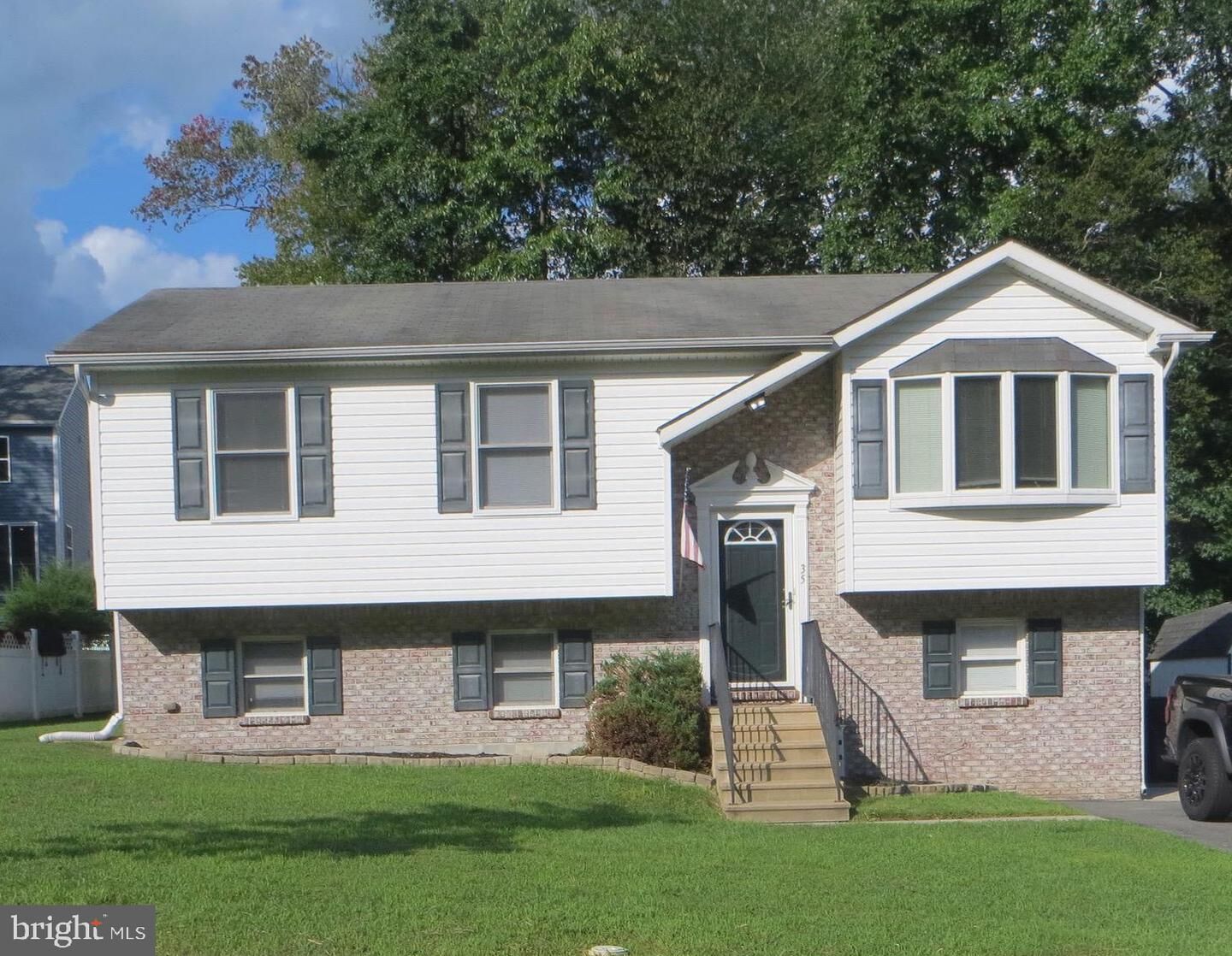 Property Photo:  35 Catalpa Drive  MD 21901 