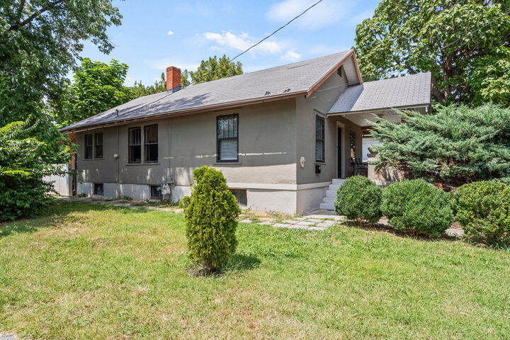Property Photo:  407 Circus Ave  MO 65201 