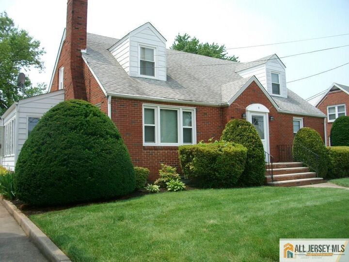 6 Linwood Place  North Brunswick NJ 08902 photo