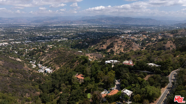 Property Photo:  13345 Mulholland Dr  CA 90210 