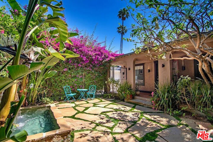 Property Photo: 1518 N Stanley Ave CA 90046