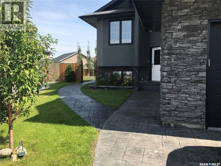 Property Photo: 334 Rempel Bay SK S7T 0J3