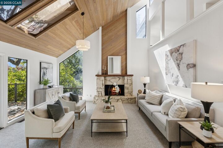 39 Saint Stephens Dr  Orinda CA 94563 photo