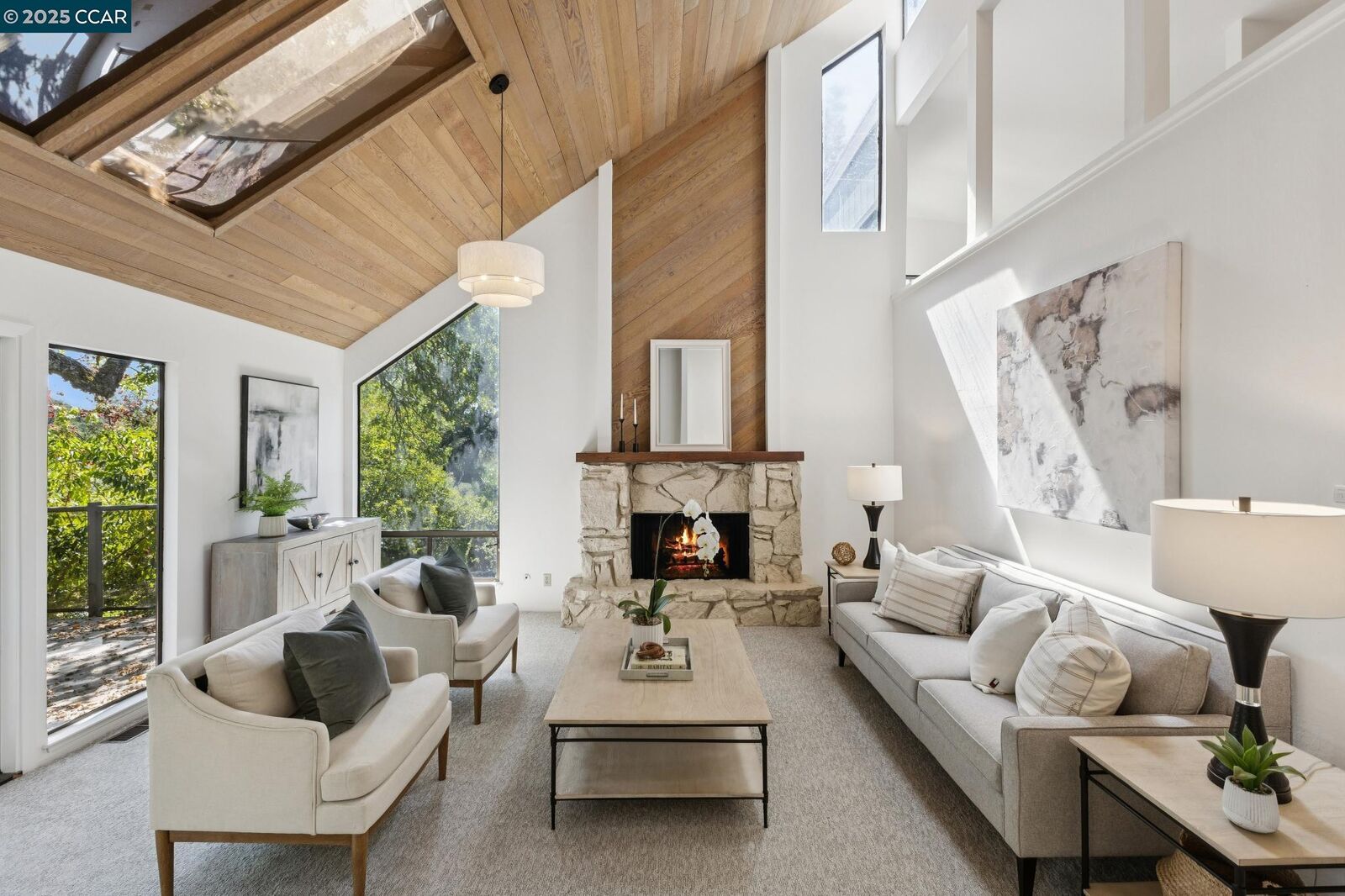 Property Photo:  39 Saint Stephens Dr  CA 94563