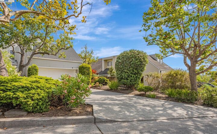 Property Photo:  62 Milland Dr  CA 94941 
