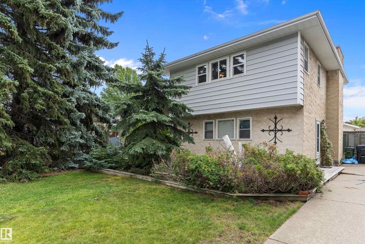 3443 87 Street NW  Edmonton AB T6K 0J1 photo
