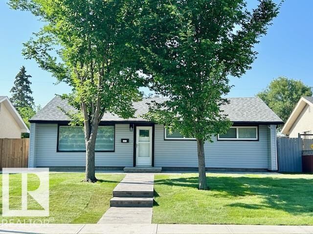 Property Photo:  8811 130A Avenue NW  AB T5E 0V7 