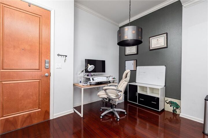 Property Photo:  3040 Peachtree Road NW 1509  GA 30305 