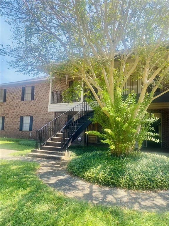 Property Photo:  4400 Charleston Circle Circle 5  LA 71303 