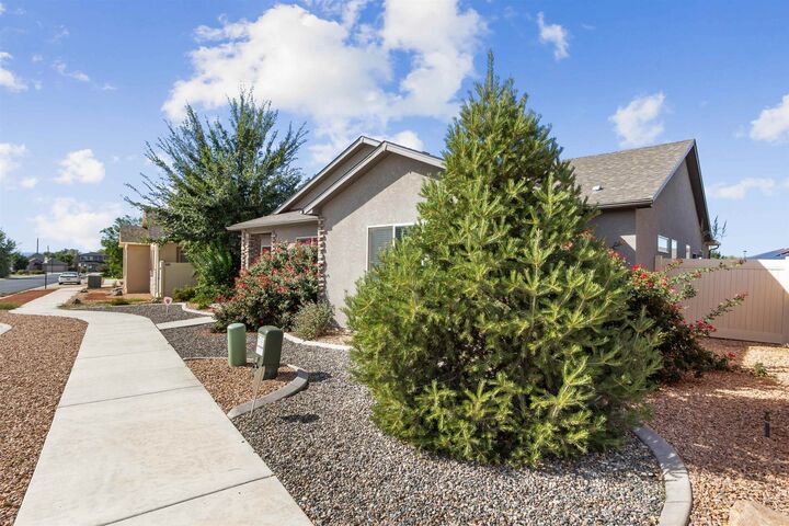 Property Photo:  567 Red Cedar Way  CO 81504 