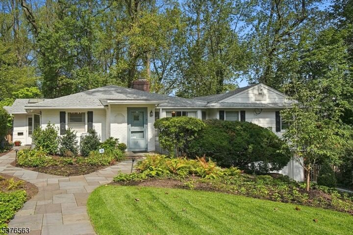 Property Photo:  7 Warner Rd  NJ 07040 