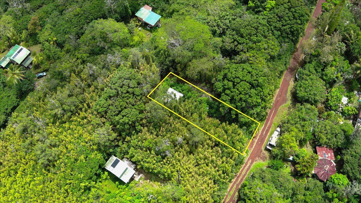 Property Photo: 12-4281 Kapiolani St HI 96778