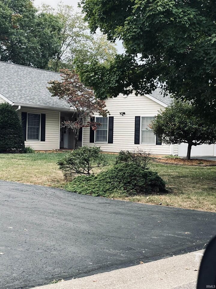 3910 S Bay Tree Lane  Bloomington IN 47401 photo