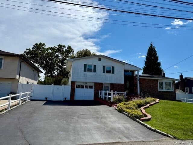 306 Broadway  West Babylon NY 11704 photo