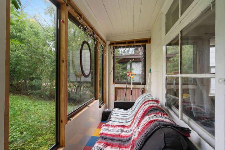Property Photo:  1016 E 7th St  MN 55805 