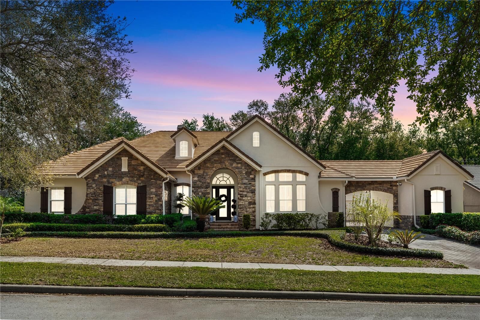 Property Photo:  25813 Feather Ridge Lane  FL 32776 