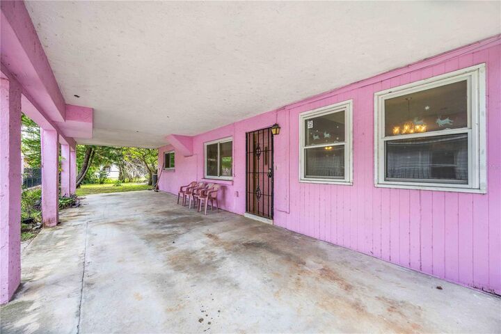 Property Photo: 2822 Palmadelia Avenue FL 34234