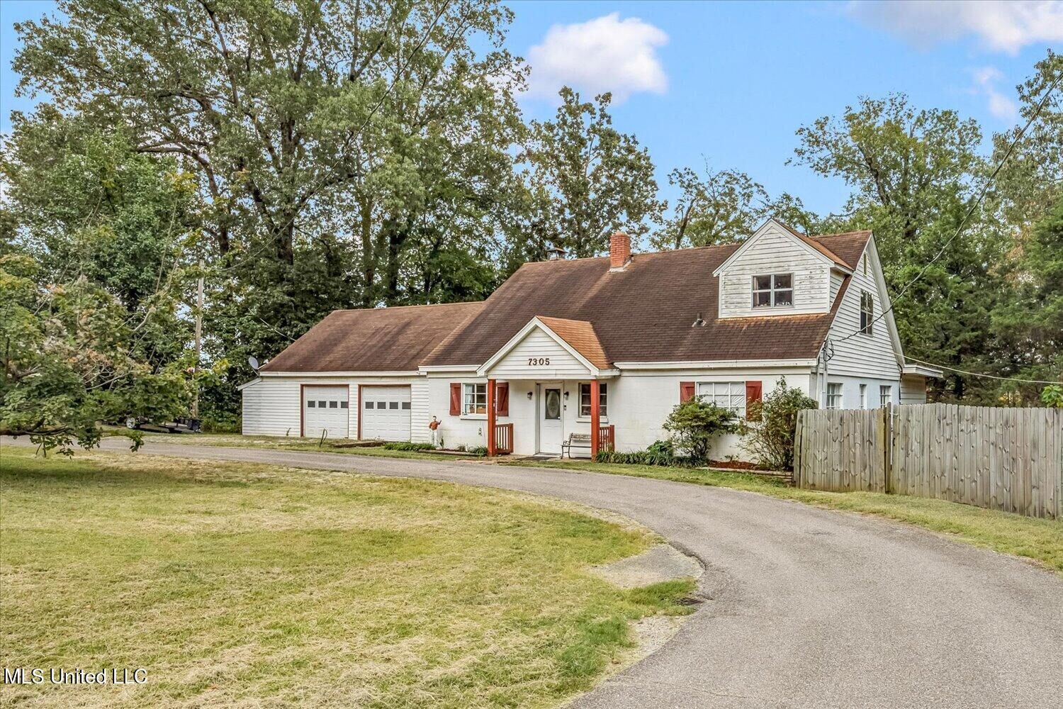 Property Photo:  7305 Redbud Lane  MS 38654 