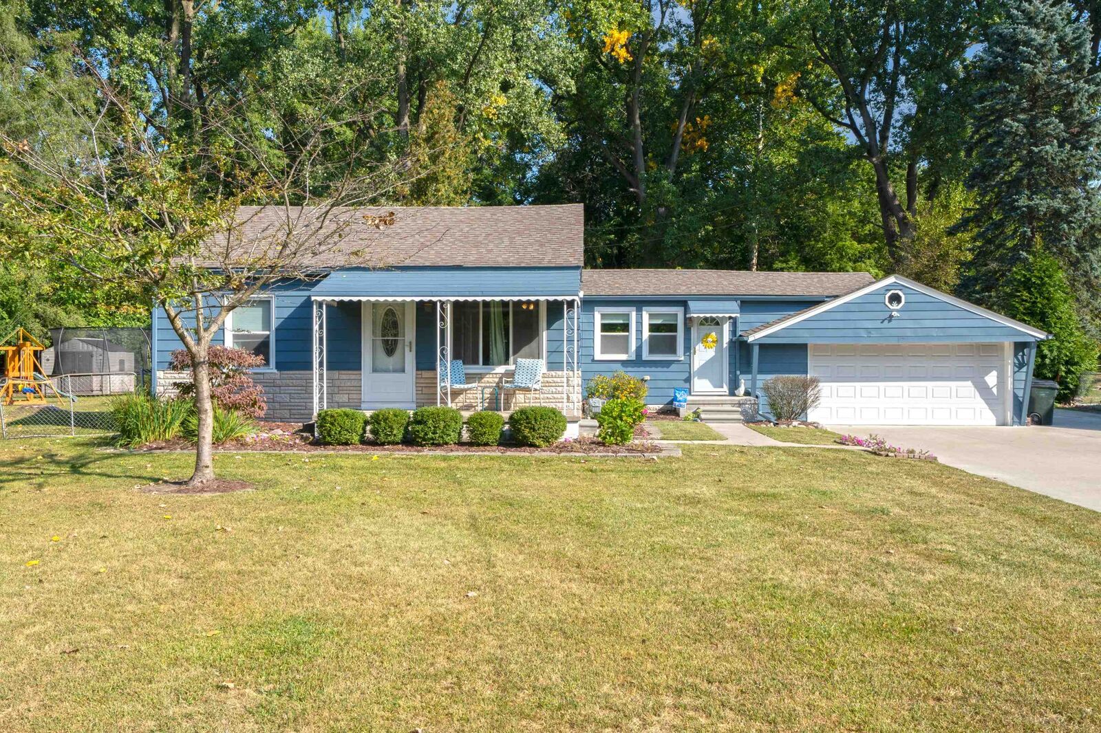 Property Photo:  6651 Mayfair Road  MI 48317 