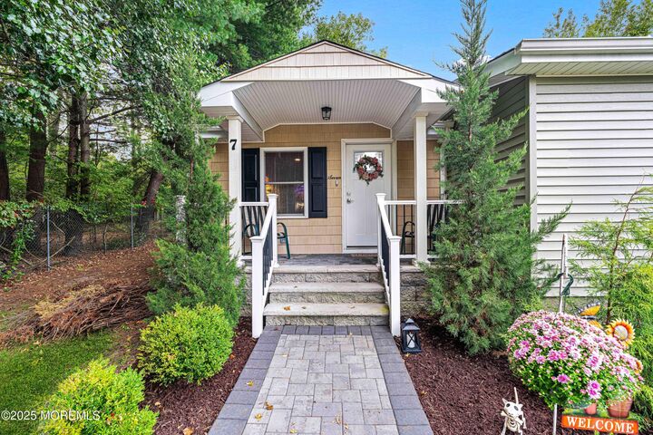Property Photo:  7 Fallow Drive  NJ 07726 